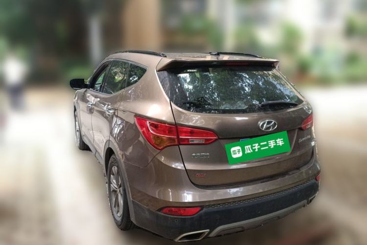 Used Hyundai Santa Fe 2015 2.4L Automatic Two-Wheel Drive Smart Version 5 Seats Rear Left 45 Deg