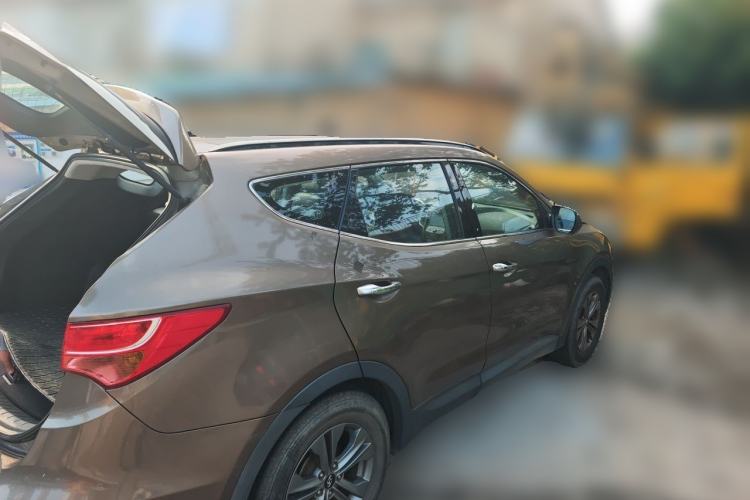 Used Hyundai Santa Fe 2015 2.0T Automatic All-Wheel Drive Smart Version 5 Seats Rear Right 45 Deg