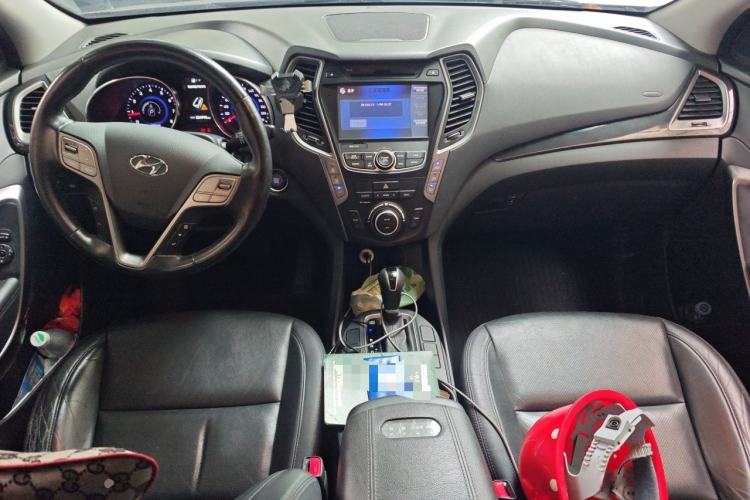 Used Hyundai Santa Fe 2015 2.0T Automatic 4x4 Smart 7-Seater Center Console