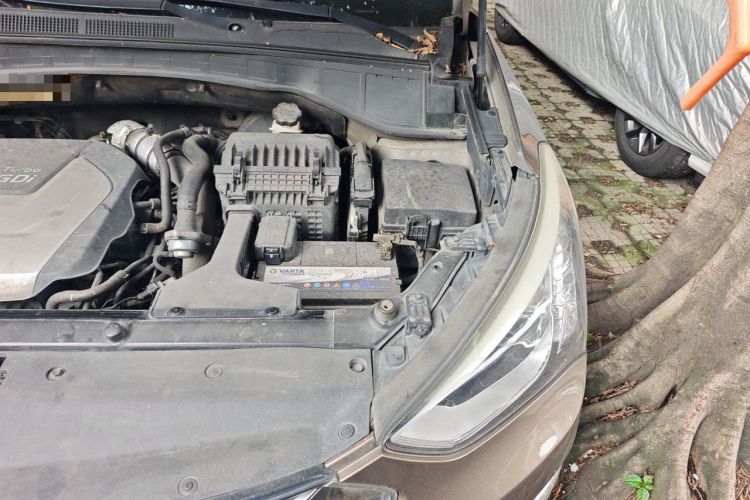 Used Hyundai Santa Fe 2015 2.0T Automatic 4x4 Smart 7-Seater Engine Bay Left