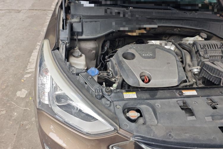 Used Hyundai Santa Fe 2015 2.0T Automatic 4x4 Smart 7-Seater Engine Bay Right