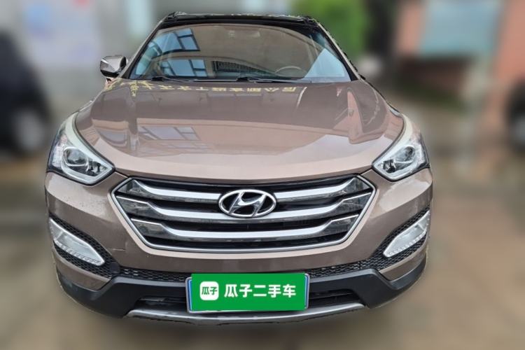 Used Hyundai Santa Fe 2015 2.0T Automatic Two-Wheel Drive Smart Version 5 Seats Front