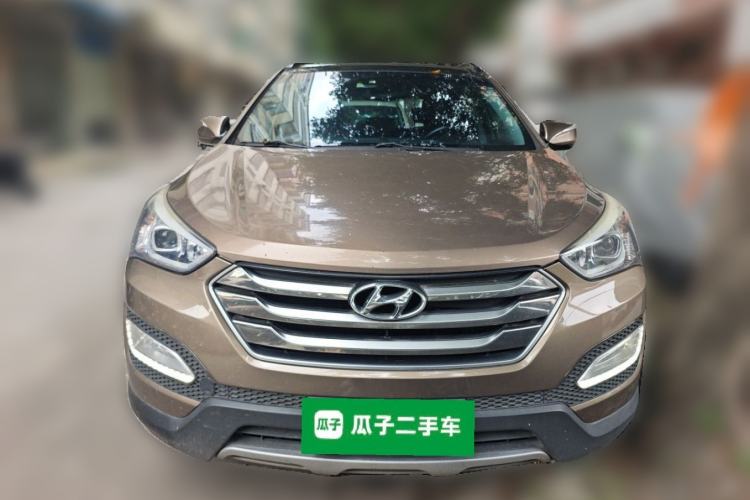 Used Hyundai Santa Fe 2015 2.0T Automatic 4x4 Smart 7-Seater Front