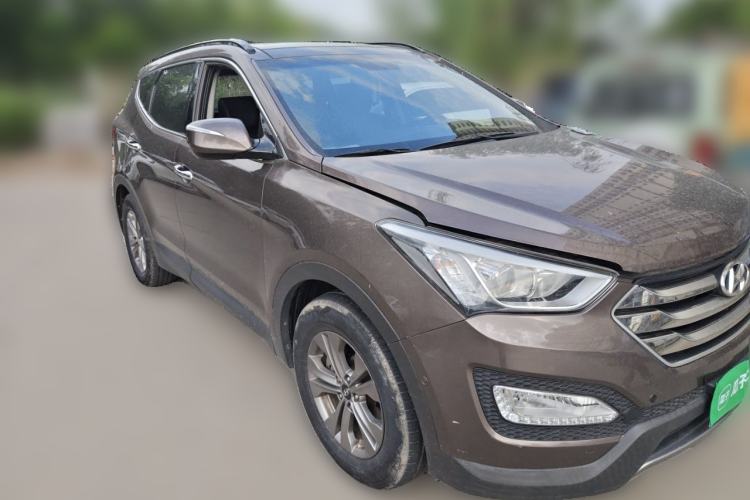 Used Hyundai Santa Fe 2015 2.0T Automatic All-Wheel Drive Smart Version 5 Seats Front Right 45 Deg