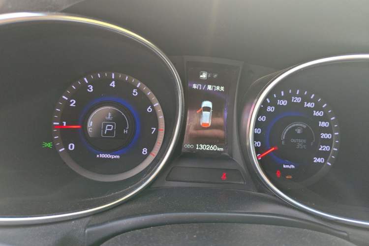 Used Hyundai Santa Fe 2015 2.0T Automatic All-Wheel Drive Smart Version 5 Seats Instrument Cluster