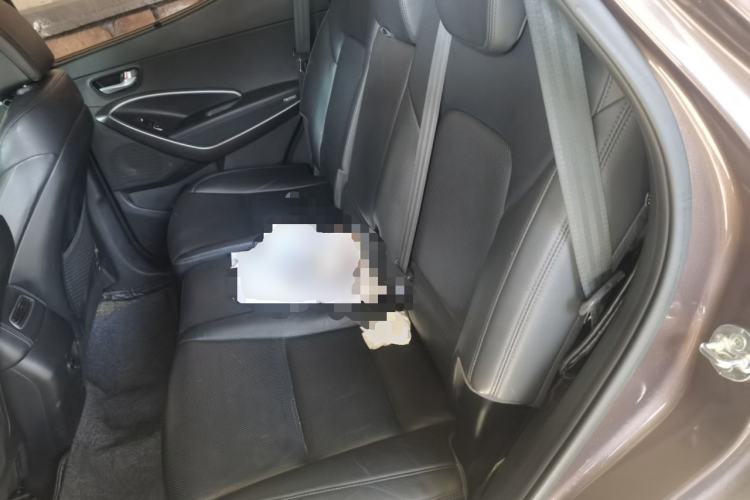 Used Hyundai Santa Fe 2015 2.0T Automatic 4x4 Top-Grade 7-Seater Left Rear Seat