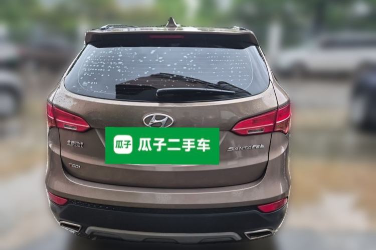 Used Hyundai Santa Fe 2015 2.0T Automatic Two-Wheel Drive Smart Version 5 Seats Rear