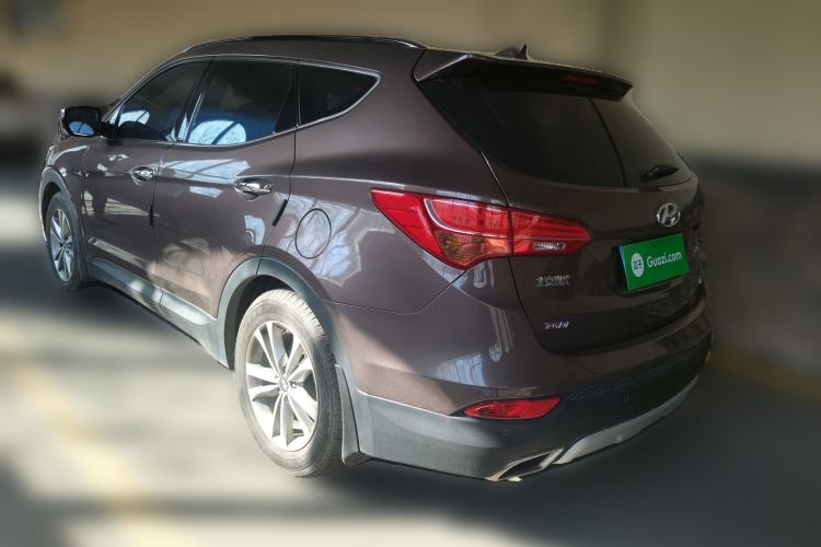Used Hyundai Santa Fe 2015 2.0T Automatic 4x4 Top-Grade 7-Seater Rear Left 45 Deg