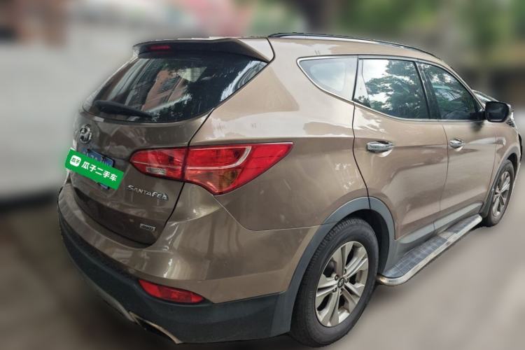 Used Hyundai Santa Fe 2015 2.0T Automatic 4x4 Smart 7-Seater Rear Right 45 Deg