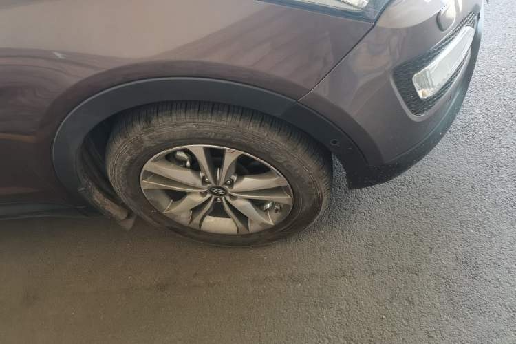 Used Hyundai Santa Fe 2015 2.0T Automatic 4x4 Top-Grade 7-Seater Right Front Wheel Hub