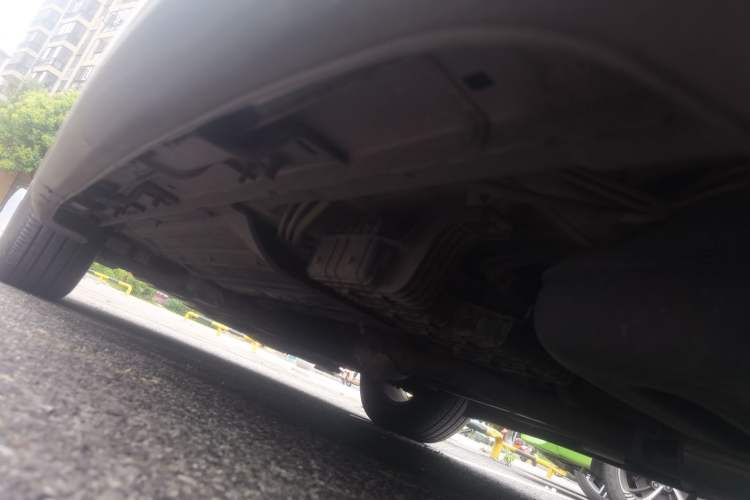 Used Hyundai Santa Fe 2015 2.0T Automatic 4x4 Smart 7-Seater Chassis Rear Left