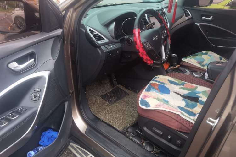 Used Hyundai Santa Fe 2015 2.0T Automatic 4x4 Smart 7-Seater Driver Seat