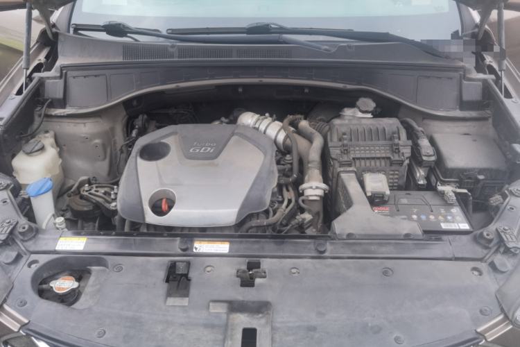 Used Hyundai Santa Fe 2015 2.0T Automatic 4x4 Smart 7-Seater Engine Bay