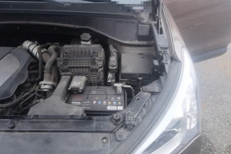 Used Hyundai Santa Fe 2015 2.0T Automatic 4x4 Smart 7-Seater Engine Bay Left