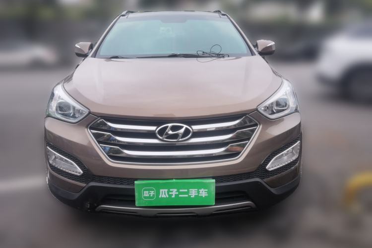 Used Hyundai Santa Fe 2015 2.0T Automatic 4x4 Smart 7-Seater Front