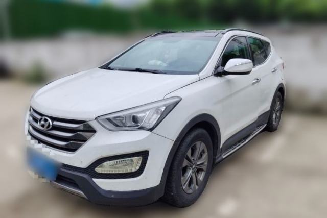 Used Hyundai Santa Fe 2015 2.4L Automatic Two-Wheel Drive Smart Version 5 Seats