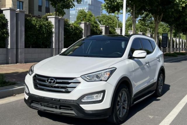 Used Hyundai Santa Fe 2015 2.0T Automatic 4x4 Smart 7-Seater