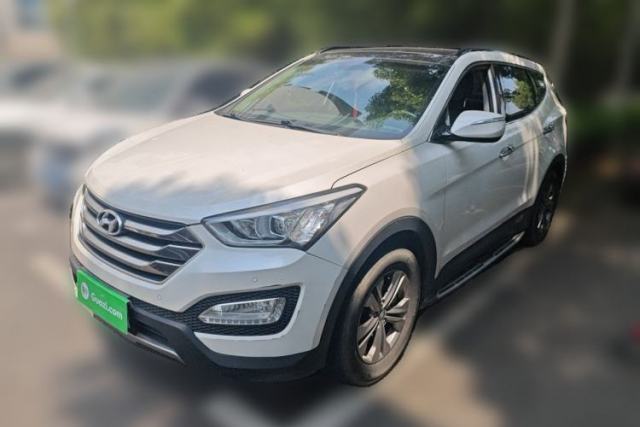 Used Hyundai Santa Fe 2015 2.4L Automatic Two-Wheel Drive Smart Version 5 Seats