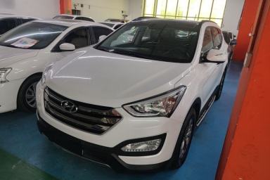 Used Hyundai Santa Fe 2015 2.4L Automatic All-Wheel Drive Smart Version 5 Seats