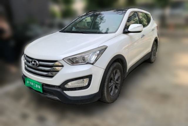 Used Hyundai Santa Fe 2015 2.0T Automatic Two-Wheel Drive Smart Version 5 Seats