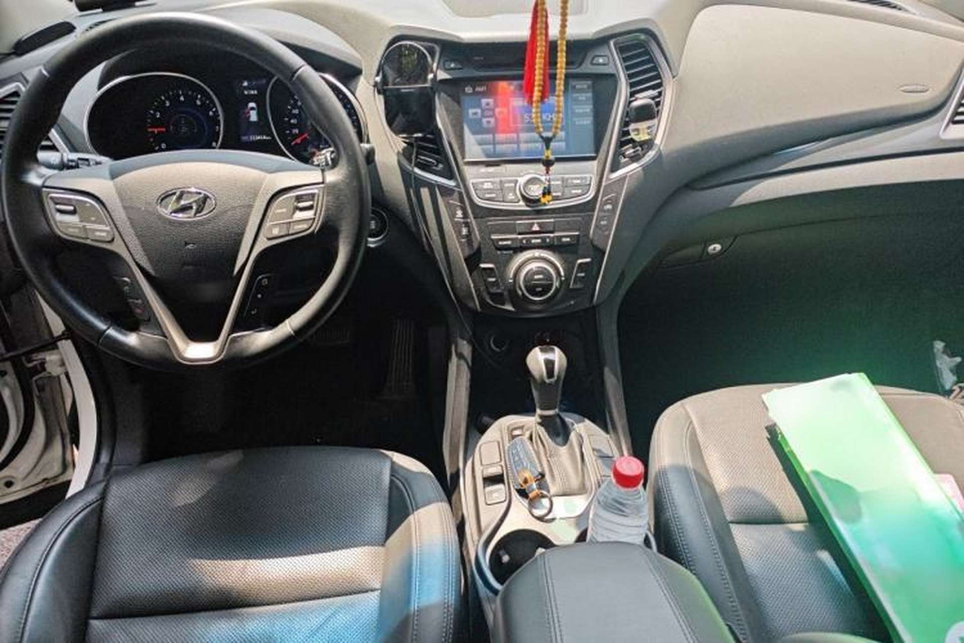 Used Hyundai Santa Fe 2015 2.4L Automatic Two-Wheel Drive Smart Version 5 Seats Center Console