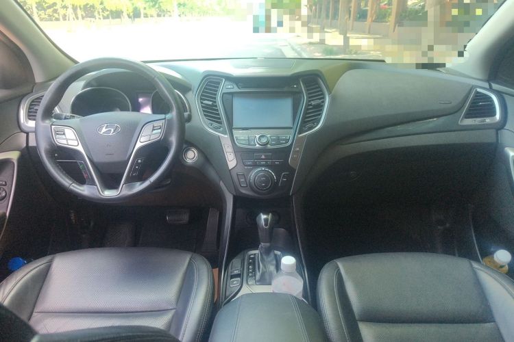 Used Hyundai Santa Fe 2015 2.0T Automatic Two-Wheel Drive Smart Version 5 Seats Center Console