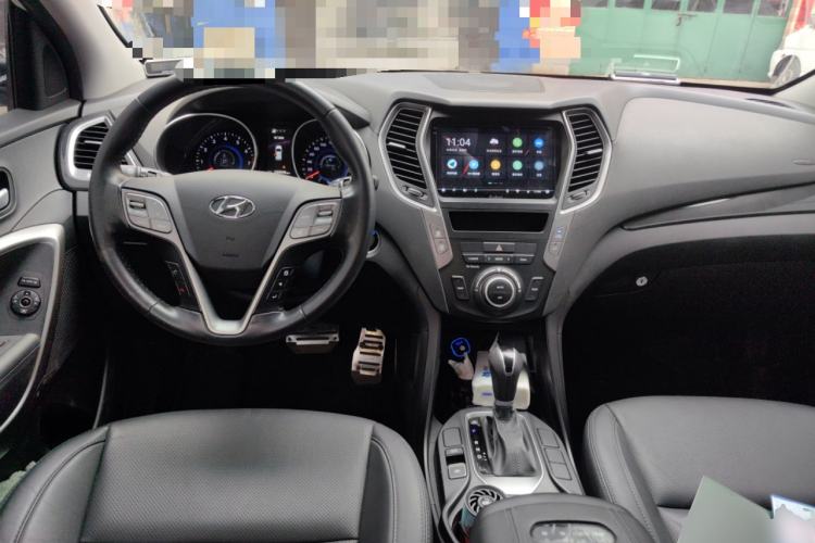 Used Hyundai Santa Fe 2015 2.0T Automatic All-Wheel Drive Smart Version 5 Seats Center Console