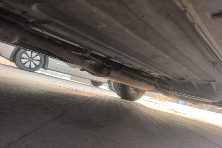 Used Hyundai Santa Fe 2015 2.4L Automatic All-Wheel Drive Smart Version 5 Seats Chassis Front Left