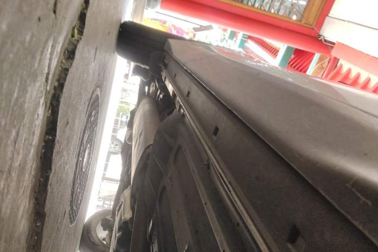 Used Hyundai Santa Fe 2015 2.0T Automatic 4x4 Top-Grade 7-Seater Chassis Front Right