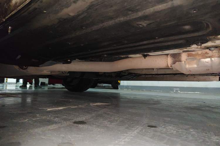 Used Hyundai Santa Fe 2015 2.0T Automatic 4x4 Smart 7-Seater Chassis Front Right