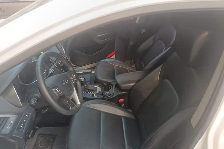 Used Hyundai Santa Fe 2015 2.0T Automatic Two-Wheel Drive Smart Version 5 Seats Driver Seat