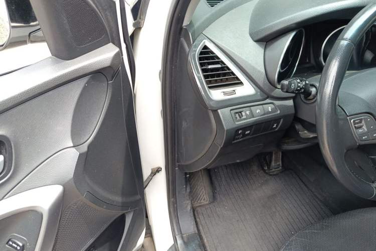 Used Hyundai Santa Fe 2015 2.0T Automatic All-Wheel Drive Smart Version 5 Seats Driver Seat