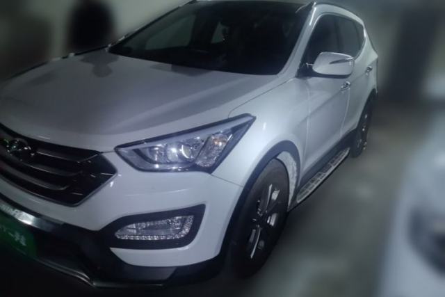 Used Hyundai Santa Fe 2015 2.0T Automatic Two-Wheel Drive Smart Version 5 Seats