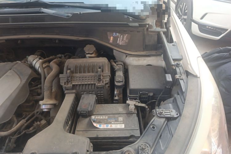 Used Hyundai Santa Fe 2015 2.0T Automatic Two-Wheel Drive Smart Version 5 Seats Engine Bay Left