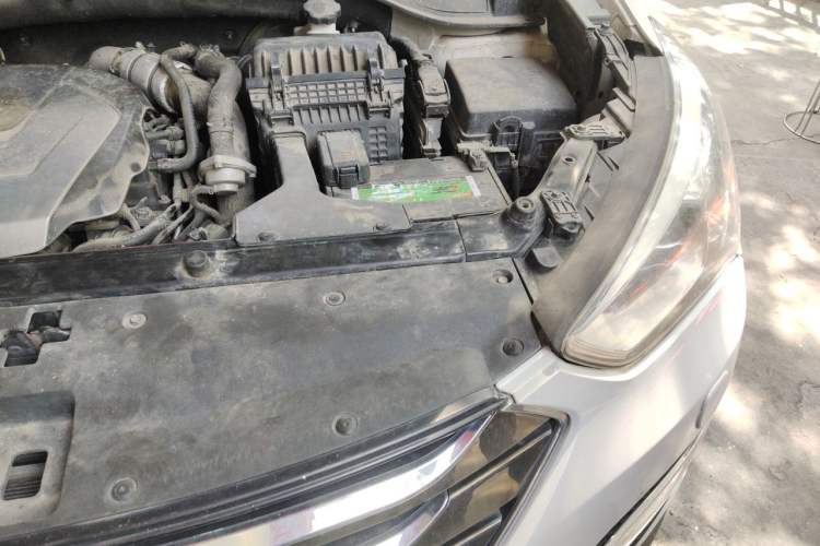 Used Hyundai Santa Fe 2015 2.0T Automatic 4x4 Top-Grade 7-Seater Engine Bay Left