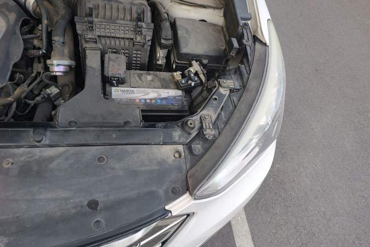Used Hyundai Santa Fe 2015 2.0T Automatic 4x4 Smart 7-Seater Engine Bay Left