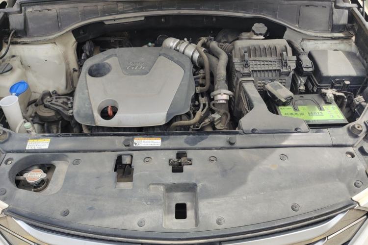 Used Hyundai Santa Fe 2015 2.0T Automatic Two-Wheel Drive Smart Version 5 Seats Engine Bay