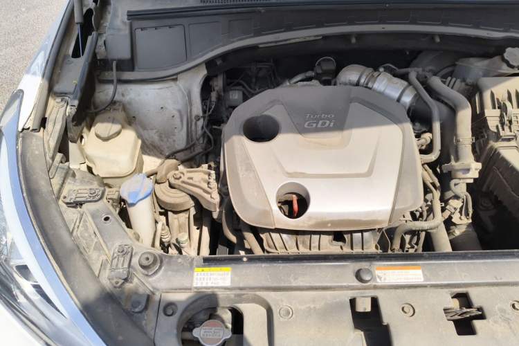 Used Hyundai Santa Fe 2015 2.0T Automatic 4x4 Smart 7-Seater Engine Bay Right