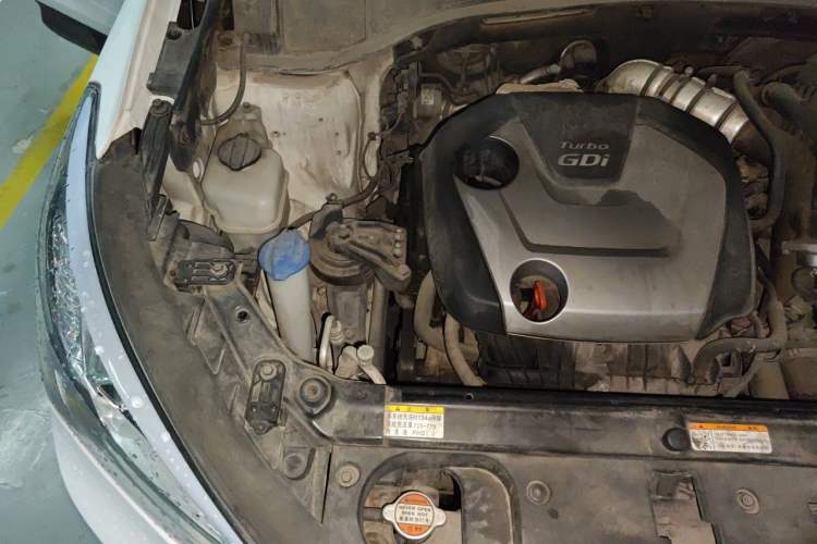 Used Hyundai Santa Fe 2015 2.0T Automatic 4x4 Smart 7-Seater Engine Bay Right