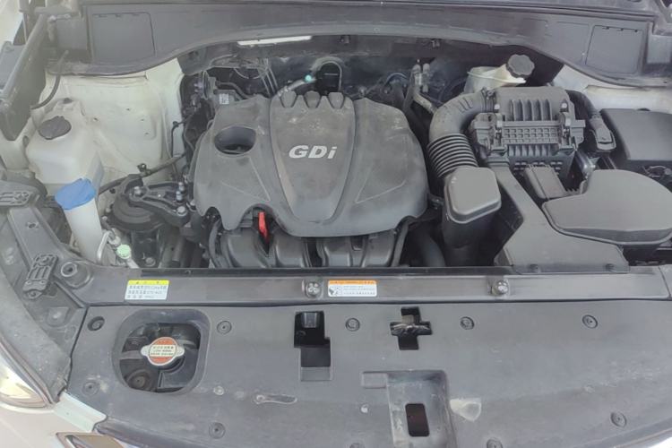 Used Hyundai Santa Fe 2015 2.4L Automatic All-Wheel Drive Smart Version 5 Seats Engine Bay