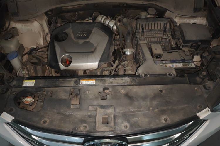 Used Hyundai Santa Fe 2015 2.0T Automatic 4x4 Smart 7-Seater Engine Bay