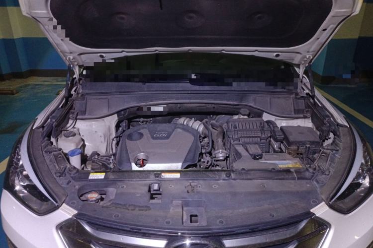 Used Hyundai Santa Fe 2015 2.0T Automatic 4x4 Smart 7-Seater Engine Bay