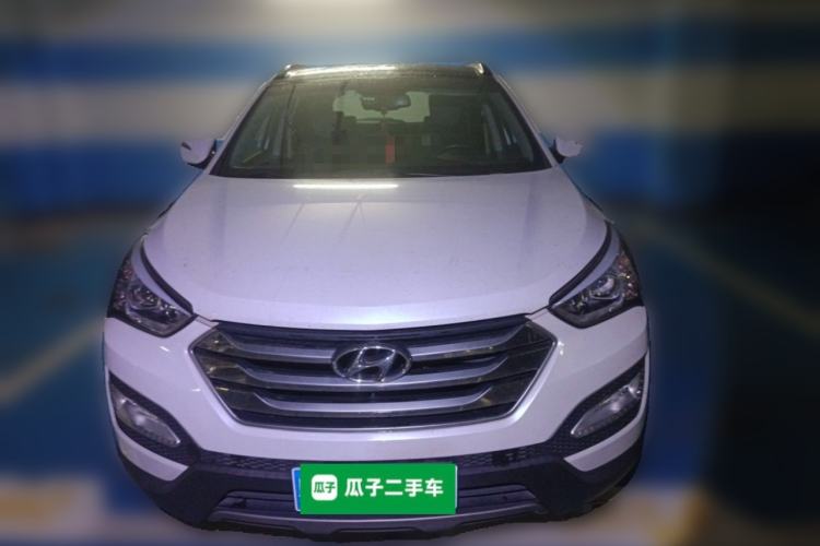 Used Hyundai Santa Fe 2015 2.0T Automatic 4x4 Smart 7-Seater Exterior 1