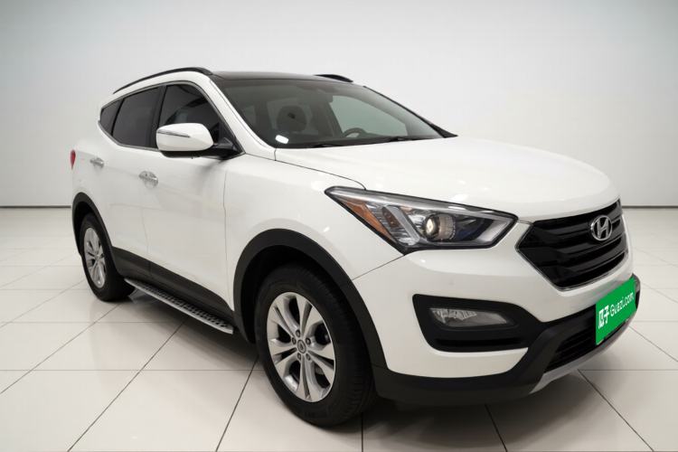 Used Hyundai Santa Fe 2015 2.0T Automatic Two-Wheel Drive Smart Version 5 Seats Exterior 2