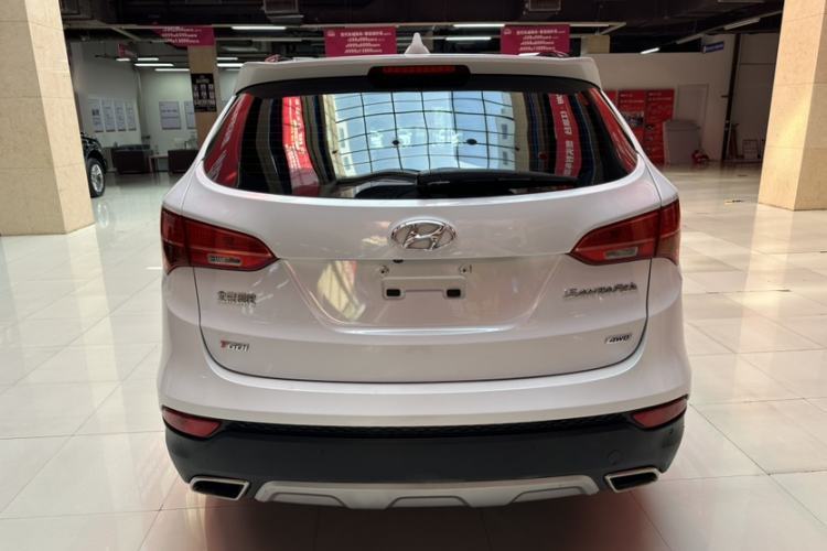 Used Hyundai Santa Fe 2015 2.0T Automatic 4x4 Smart 7-Seater Exterior 3