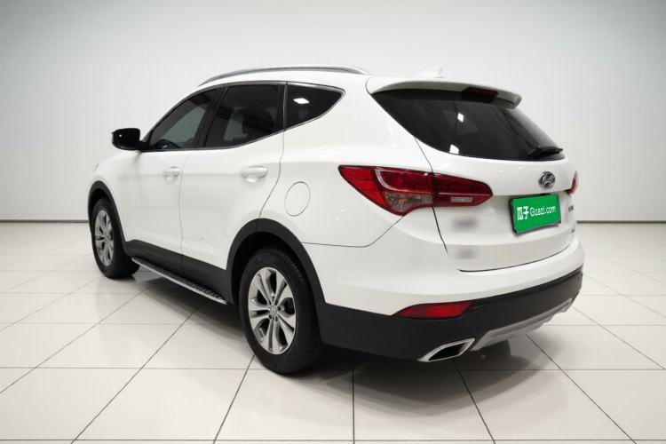 Used Hyundai Santa Fe 2015 2.0T Automatic Two-Wheel Drive Smart Version 5 Seats Exterior 3