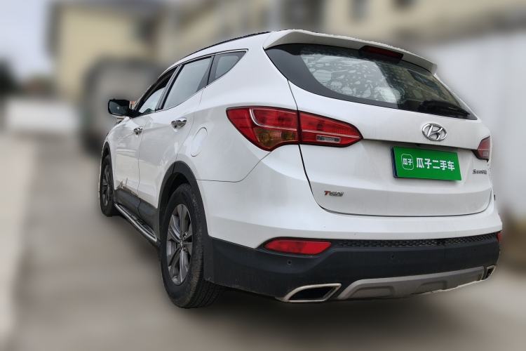 Used Hyundai Santa Fe 2015 2.0T Automatic Two-Wheel Drive Smart Version 5 Seats Exterior 3