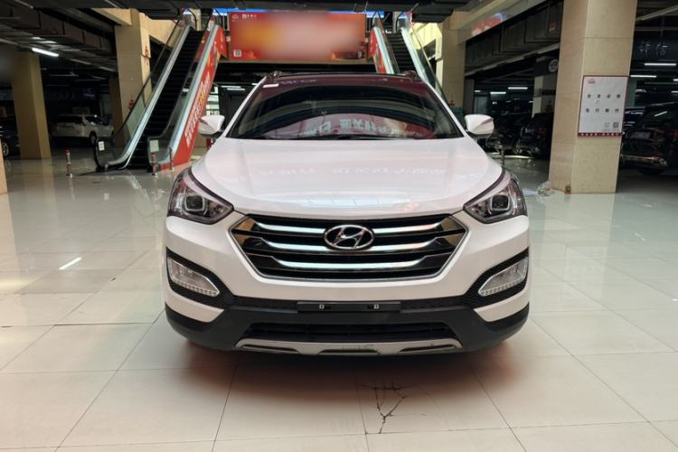 Used Hyundai Santa Fe 2015 2.0T Automatic 4x4 Smart 7-Seater Exterior 5
