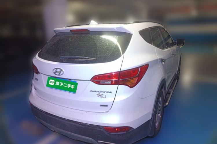 Used Hyundai Santa Fe 2015 2.0T Automatic 4x4 Smart 7-Seater Exterior 5