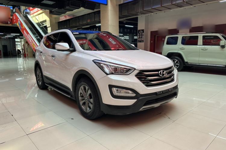 Used Hyundai Santa Fe 2015 2.0T Automatic 4x4 Smart 7-Seater Exterior 6